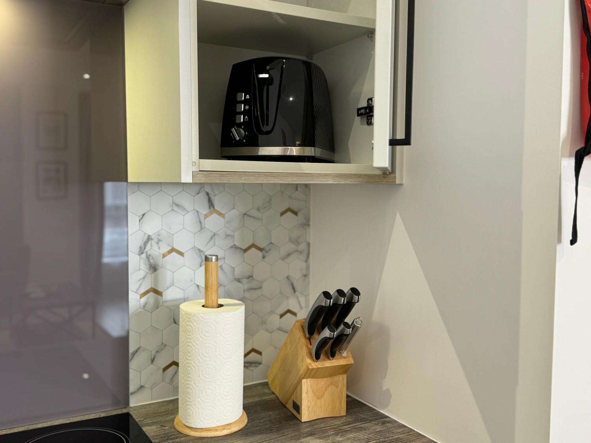 Modern One-Bedroom Apartment Swindon Exterior foto